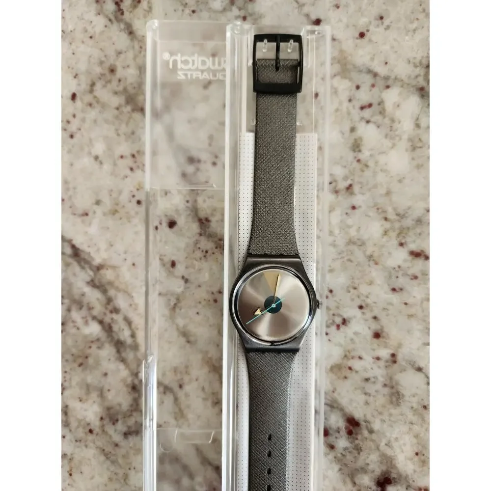 VINTAGE 1988 Swatch GX109 "Glowing Arrow" 34mm Swiss Made Watch NOS - Picture 2 of 9